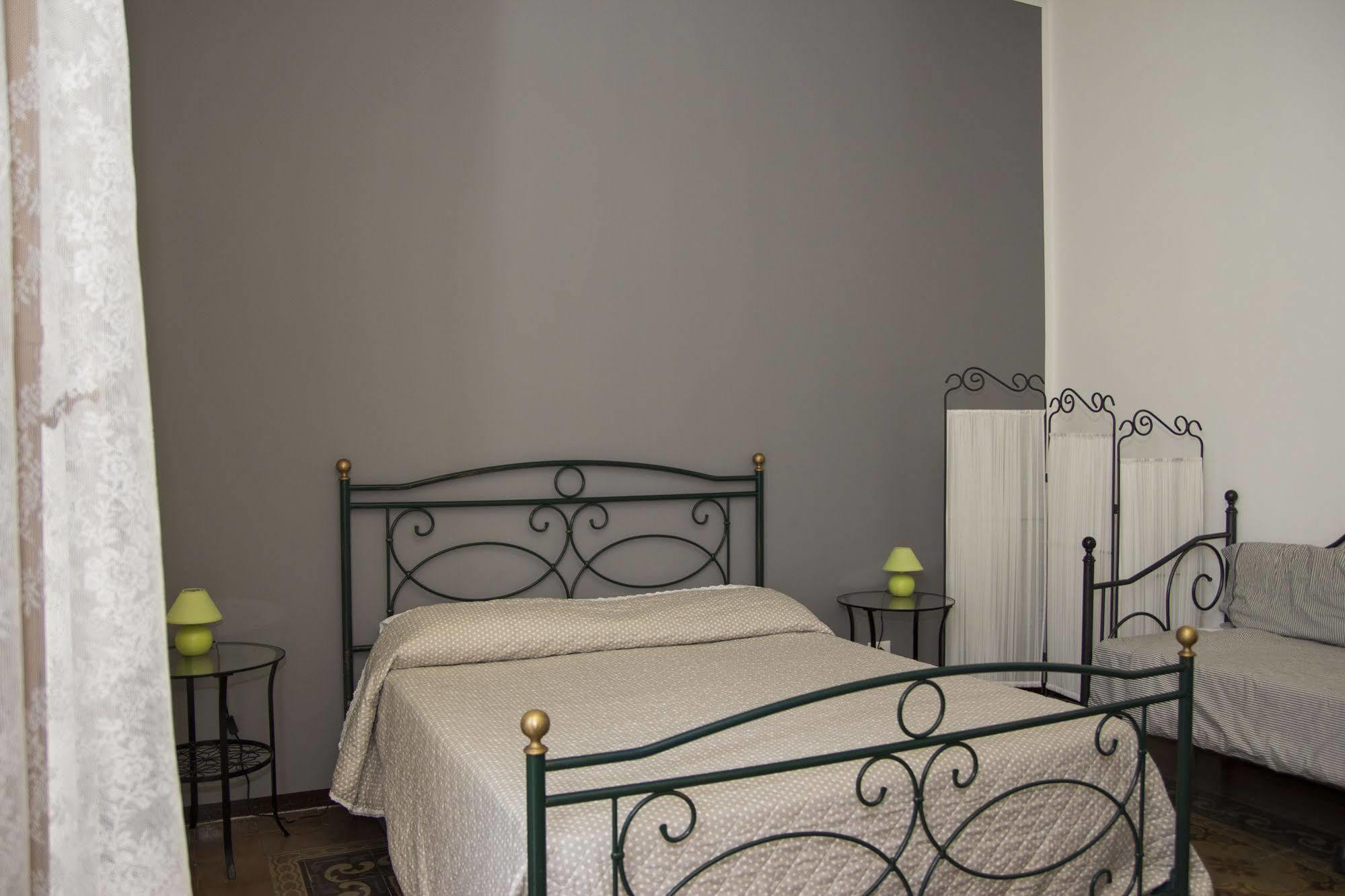 Bed and Breakfast Residenza Di Maggio Palermo Exteriér fotografie